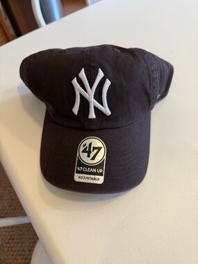 American Eagle 47 New York Yankees Classic Brown Cap.  NWT. Box12